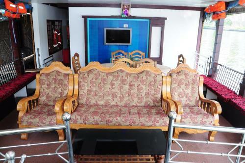 Hotel Sreekrishna Houseboat