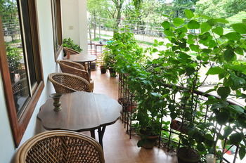 Bed & Breakfast Reds Residency - Homestay
