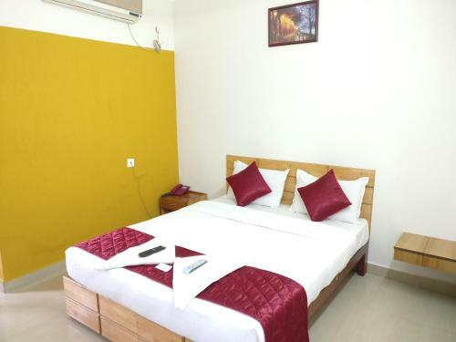 Hotel A V Residency