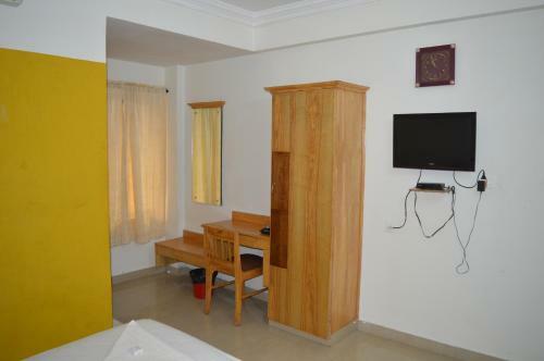 Hotel A V Residency
