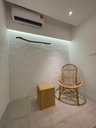 Bed & Breakfast 1502a By Mushroom Projects