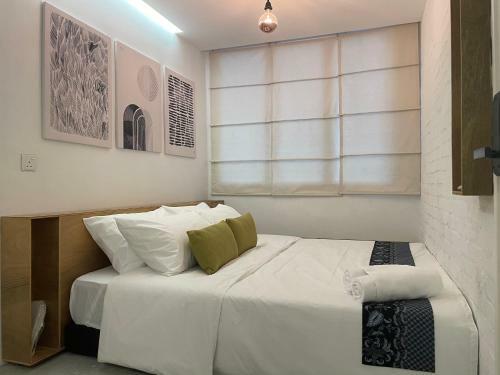 Bed & Breakfast 1502a By Mushroom Projects