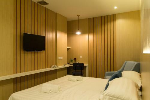 Io Hotel