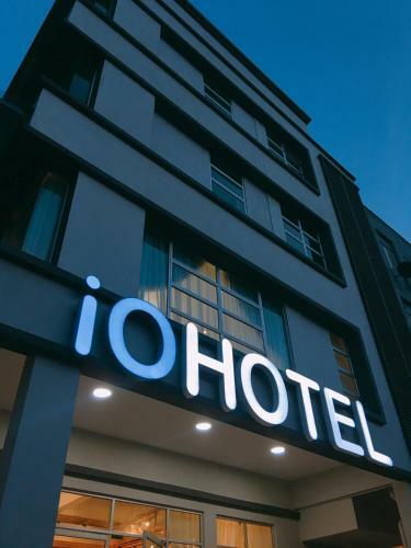 Io Hotel