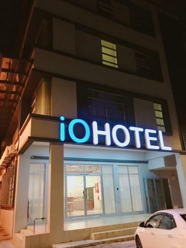 Io Hotel