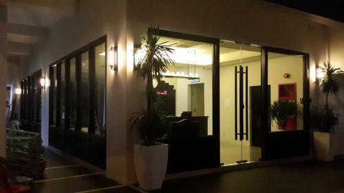 Manhattan Business Hotel Damansara Perdana