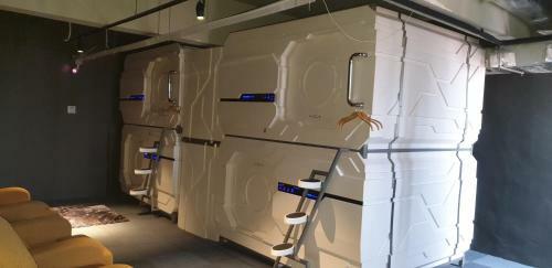 Q Capsule Hotel