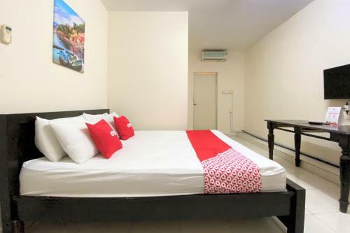 Oyo 90159 Zahaar Hotel