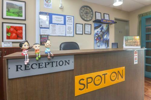 Spot On 89789 Hotel Check In 2