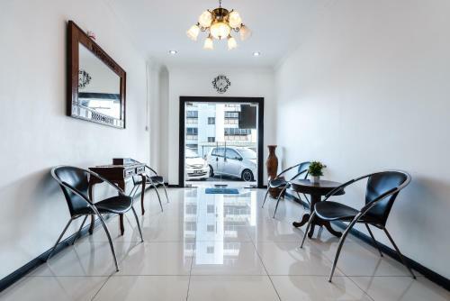 Oyo 89621 Aradah Hotel