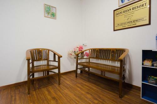 Hotel Oyo 90043 Jasni Rijan Resort