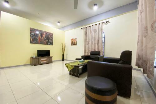 Hotel Oyo 90212 Anna Kota Apartment