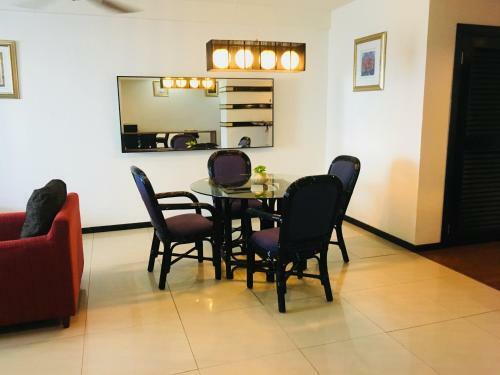 Kk Apartment - 3 Bedrooms Suite @ Likas