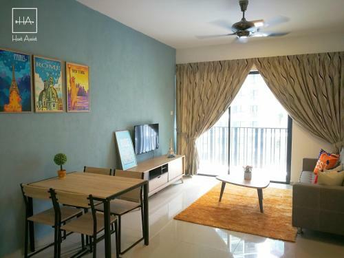 A Space Apartment @ I-city By Hostassist