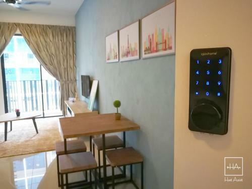 A Space Apartment @ I-city By Hostassist