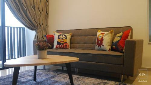 A Space Apartment @ I-city By Hostassist