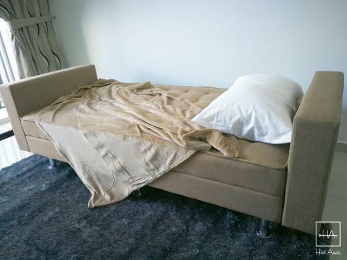 A Space Apartment @ I-city By Hostassist
