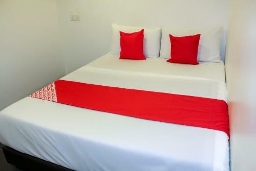 Oyo 90035 Star Hotel