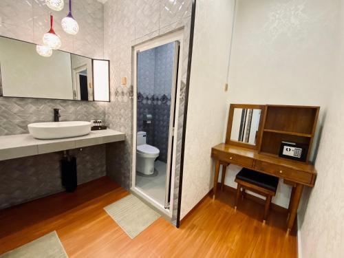 J Boutique Hotel ????