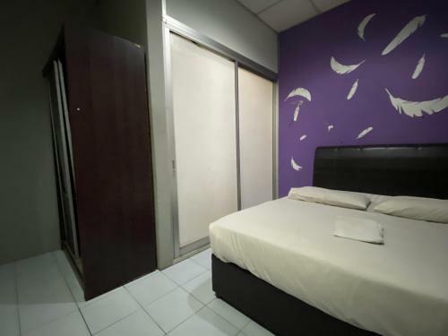 Oyo 89760 Harmoni Inn Hotel