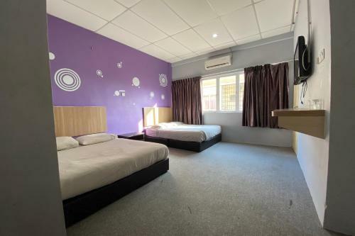 Oyo 89760 Harmoni Inn Hotel