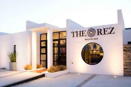 Hostal The Rez Guesthouse