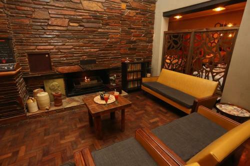 Hotel Prospectors Inn