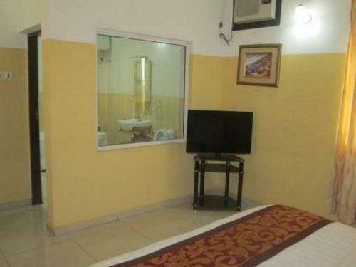 Hostal Room In Lodge - Joy House Hotel And Suites