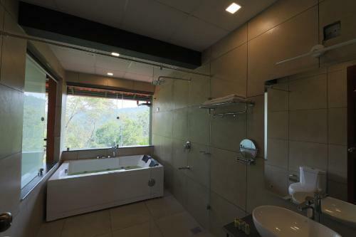 Hotel Petals Resorts Wayanad