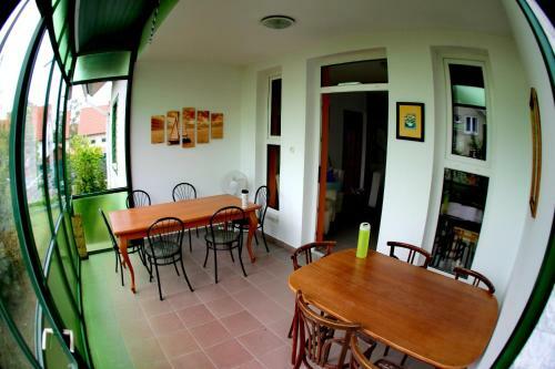 Hostal Gy�ngyvir�g H�z