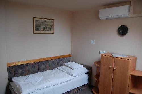 Hostal Judit Vend�gh�z