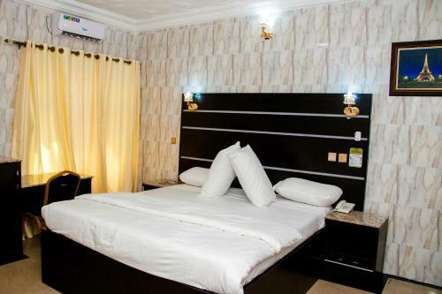 Villa Italian Hotels