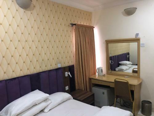 Solitude Hotel