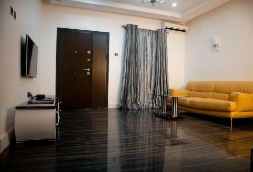 Hostal Room In Lodge - Poshlux Executive Hotel