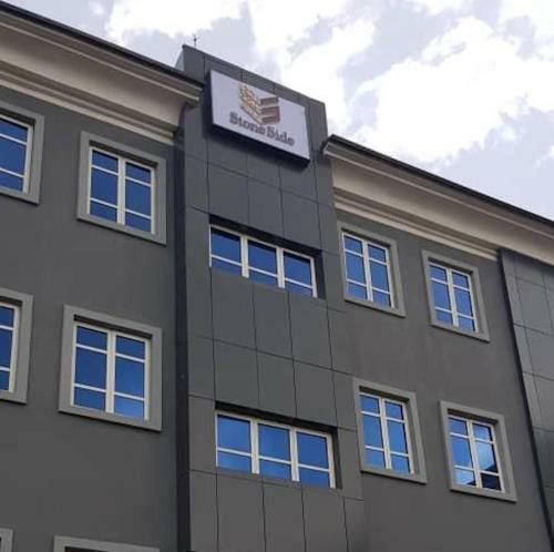 Stoneside Hotel And Apartments