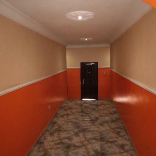 Larrydam Hotel And Suites