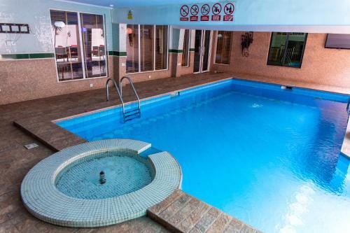De Meros Hotel And Suites