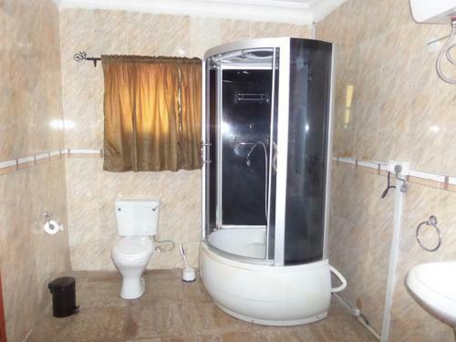 Bed & Breakfast Adna Hotel Limited