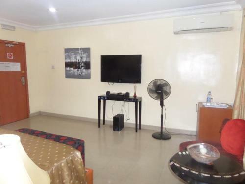 Bed & Breakfast Adna Hotel Limited