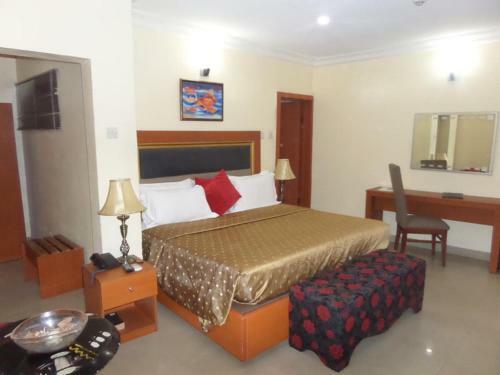 Bed & Breakfast Adna Hotel Limited