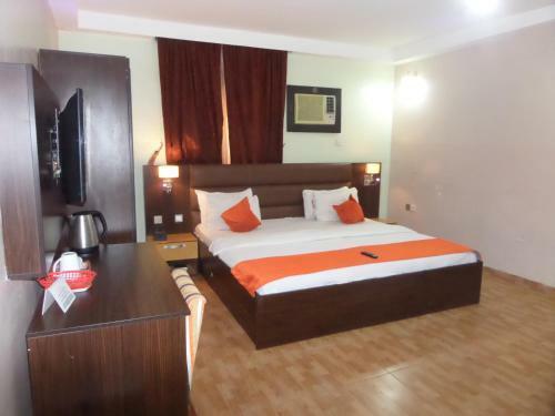 Downtown Royal Hotel Gra