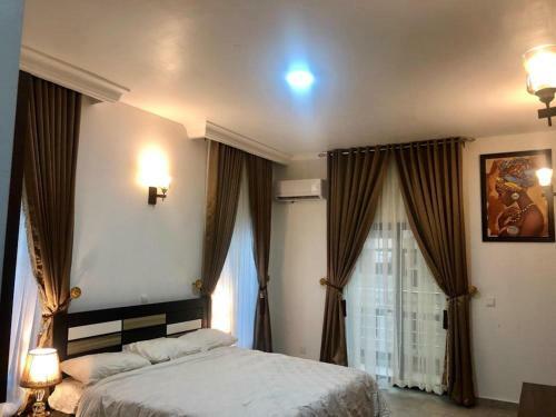 De-golden Quest Apartment