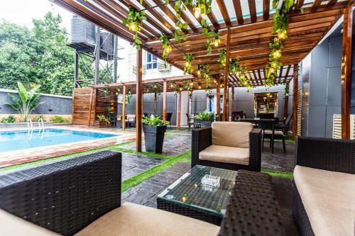 Jj Mas Hotel And Suites