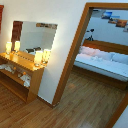 Hostal Taverna Lounge & Boutique Hotel