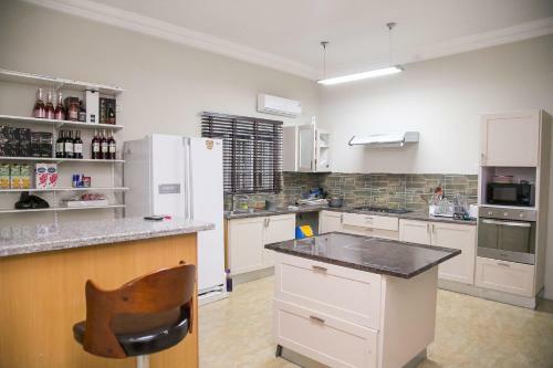 Hostal Taverna Lounge & Boutique Hotel