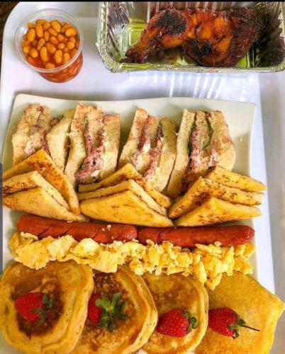 Hostal Taverna Lounge & Boutique Hotel