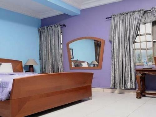 Hostal Room In Lodge - Christine Apartment Hotel Ltd