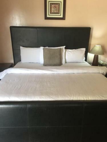 Hostal Room In Lodge - Christine Apartment Hotel Ltd