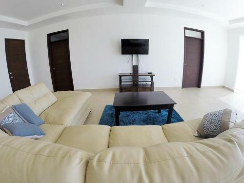 Hotel Surf Ranch Resort - Emerald Coast