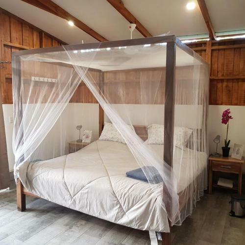 Bed & Breakfast Calalas Lodge